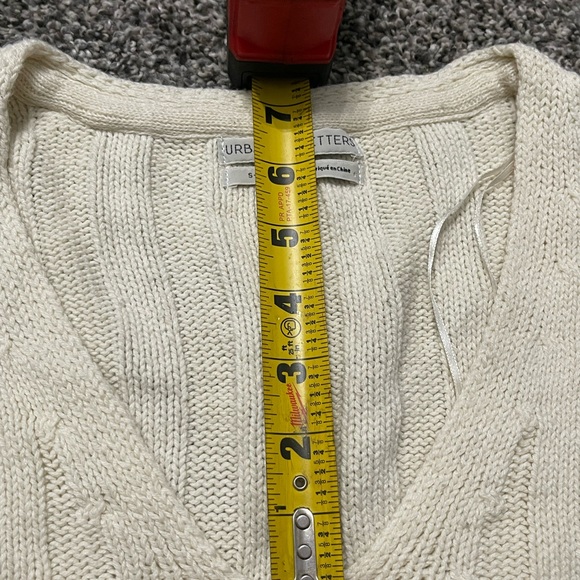 Urban Outfitters cream v neck ribbed long sleeve cropped sweater petite S - Picture 12 of 13